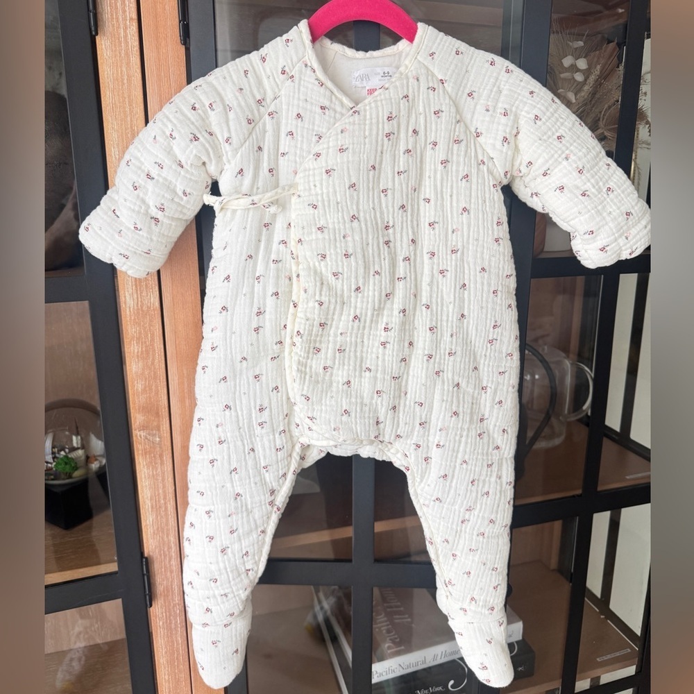 Zara Kids quilted coverall romper footies baby girl ditsy floral ecru muslin